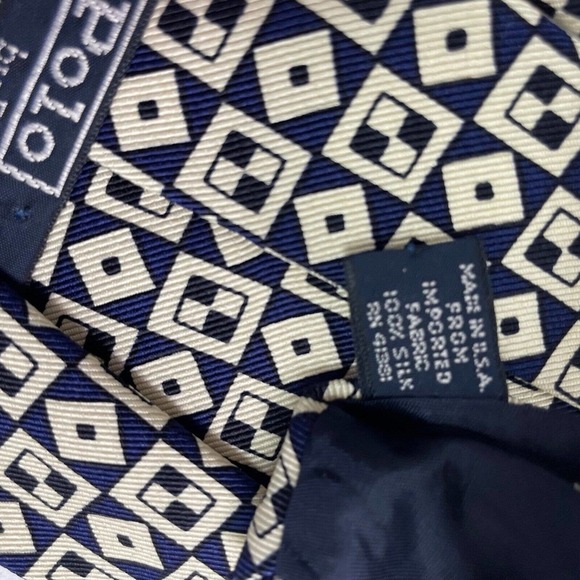 Polo by Ralph Lauren Geometric Pattern 100% Silk Men’s Tie - Picture 7 of 7